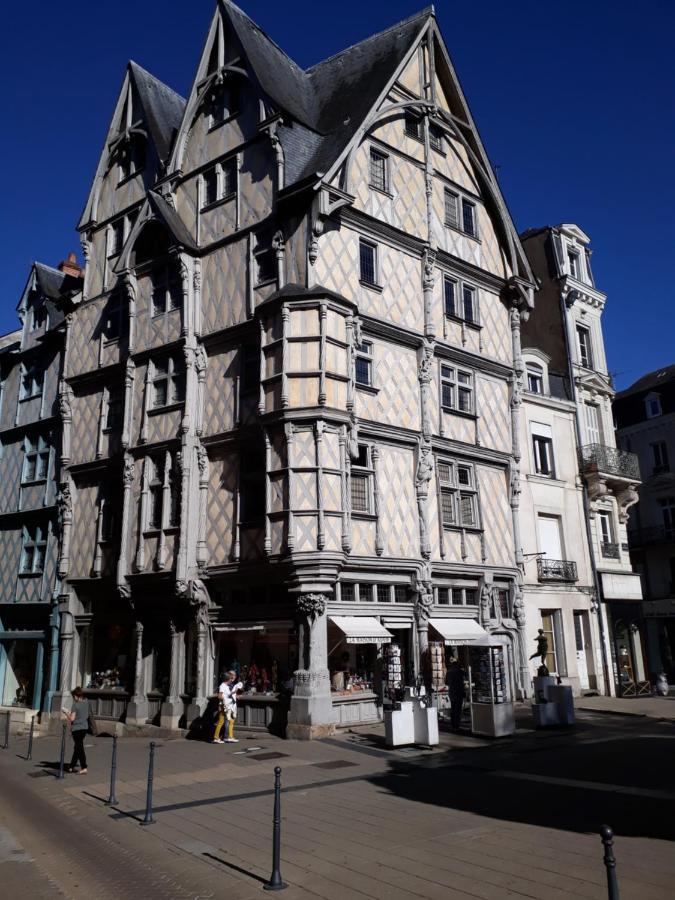 Bed & Breakfast Le Beau Repaire, D'hotes, Quartier Historique, 1 A 3 Chambres, Etage Independant Angers