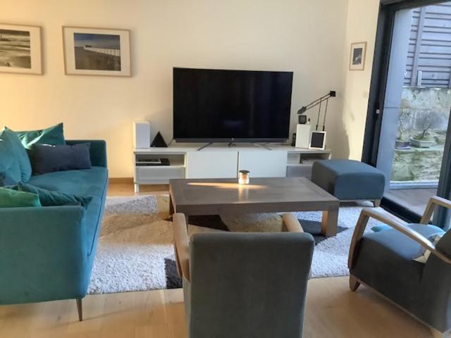 Bed & Breakfast Le Beau Repaire, D'hotes, Quartier Historique, 1 A 3 Chambres, Etage Independant Angers